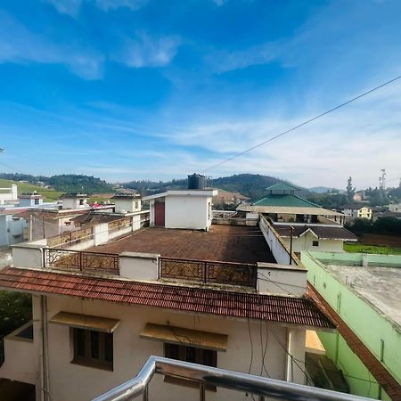 Ooty Vpr Residency Hotell Eksteriør bilde