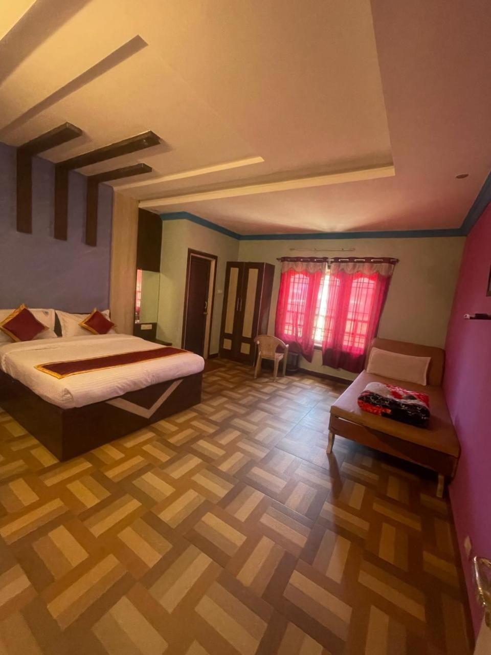 Ooty Vpr Residency Hotell Eksteriør bilde