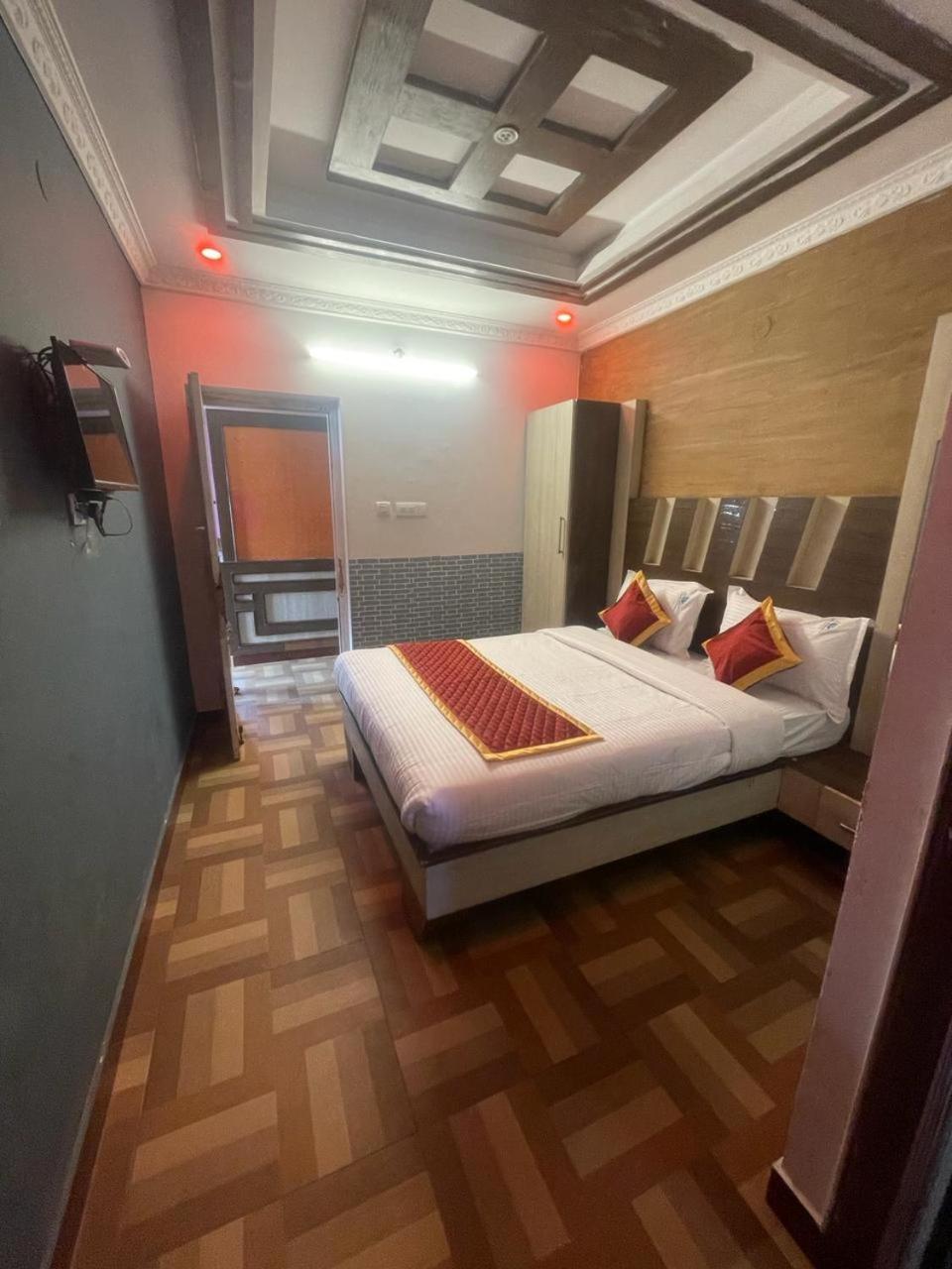 Ooty Vpr Residency Hotell Eksteriør bilde