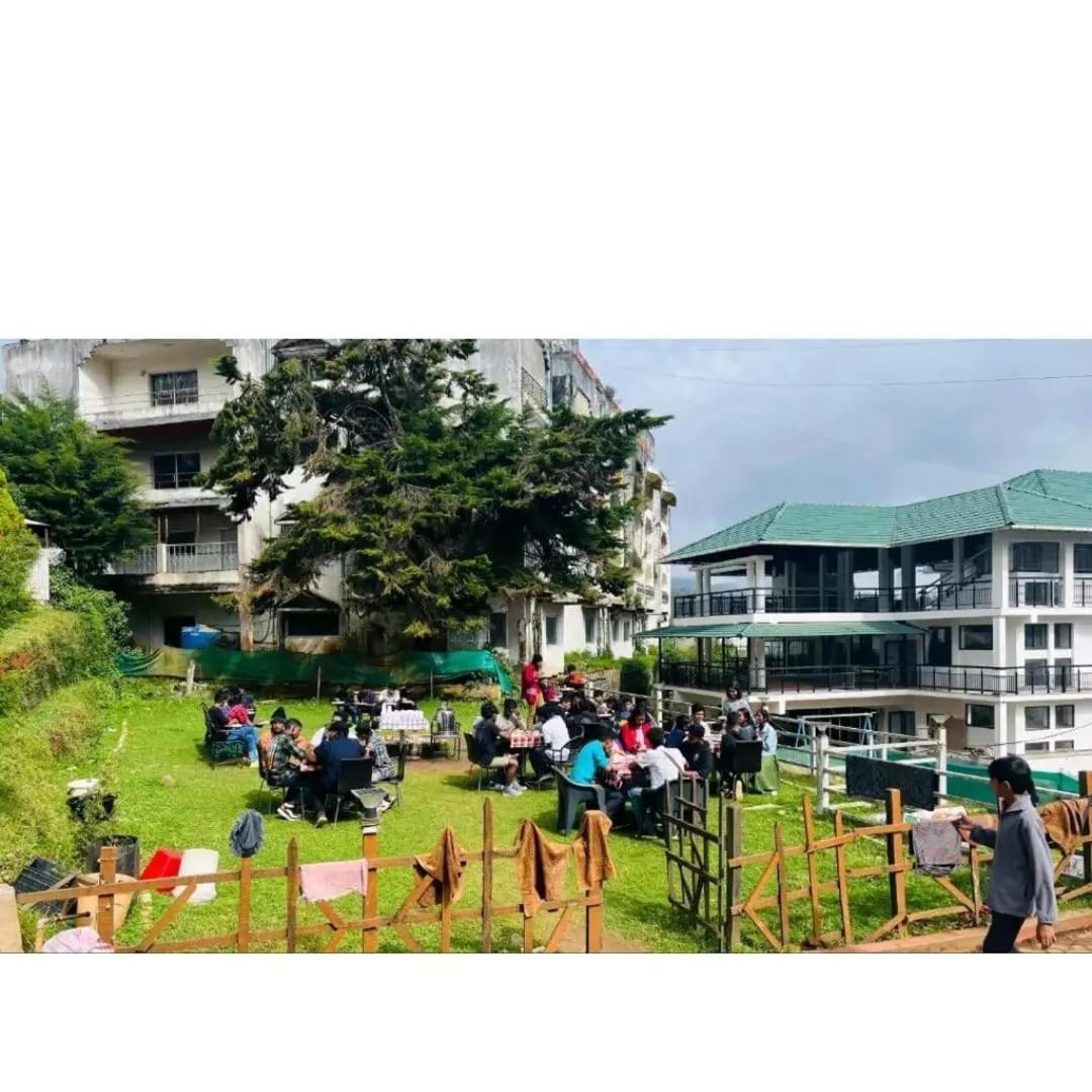 Ooty Vpr Residency Hotell Eksteriør bilde