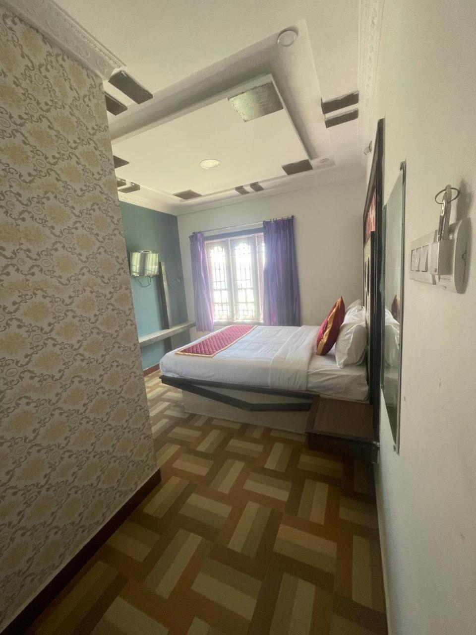 Ooty Vpr Residency Hotell Eksteriør bilde