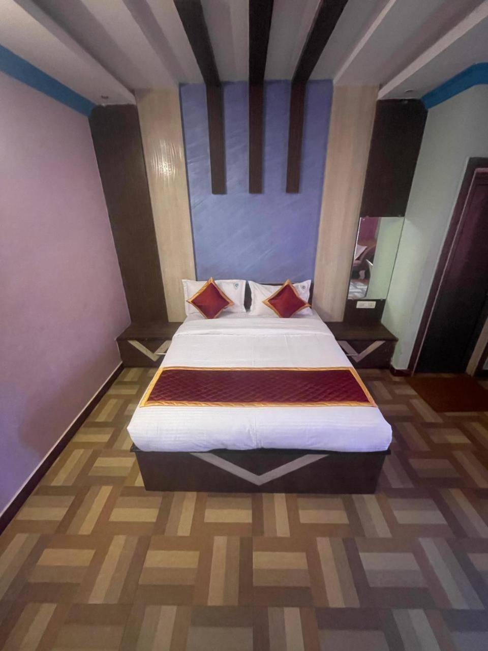 Ooty Vpr Residency Hotell Eksteriør bilde