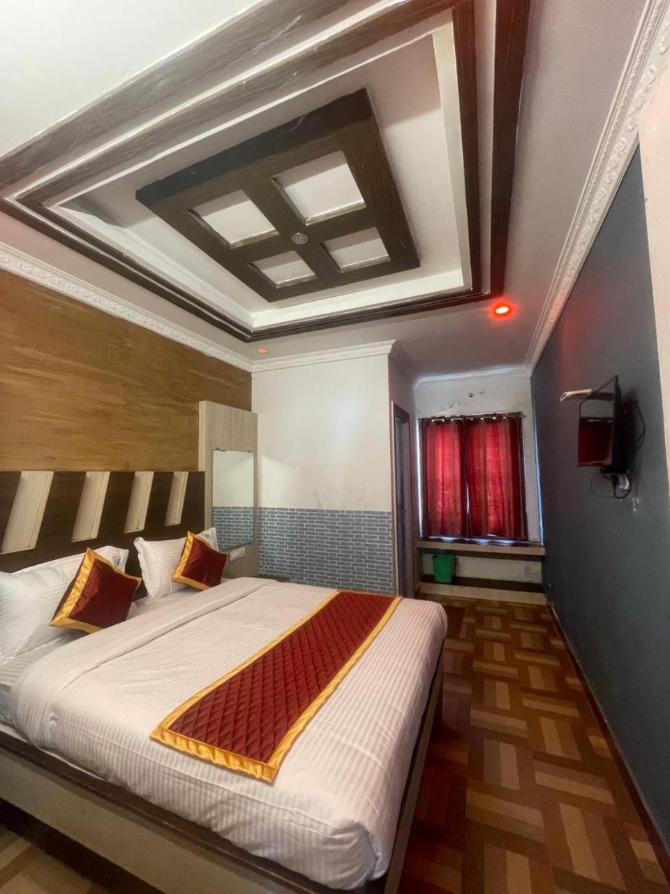 Ooty Vpr Residency Hotell Eksteriør bilde