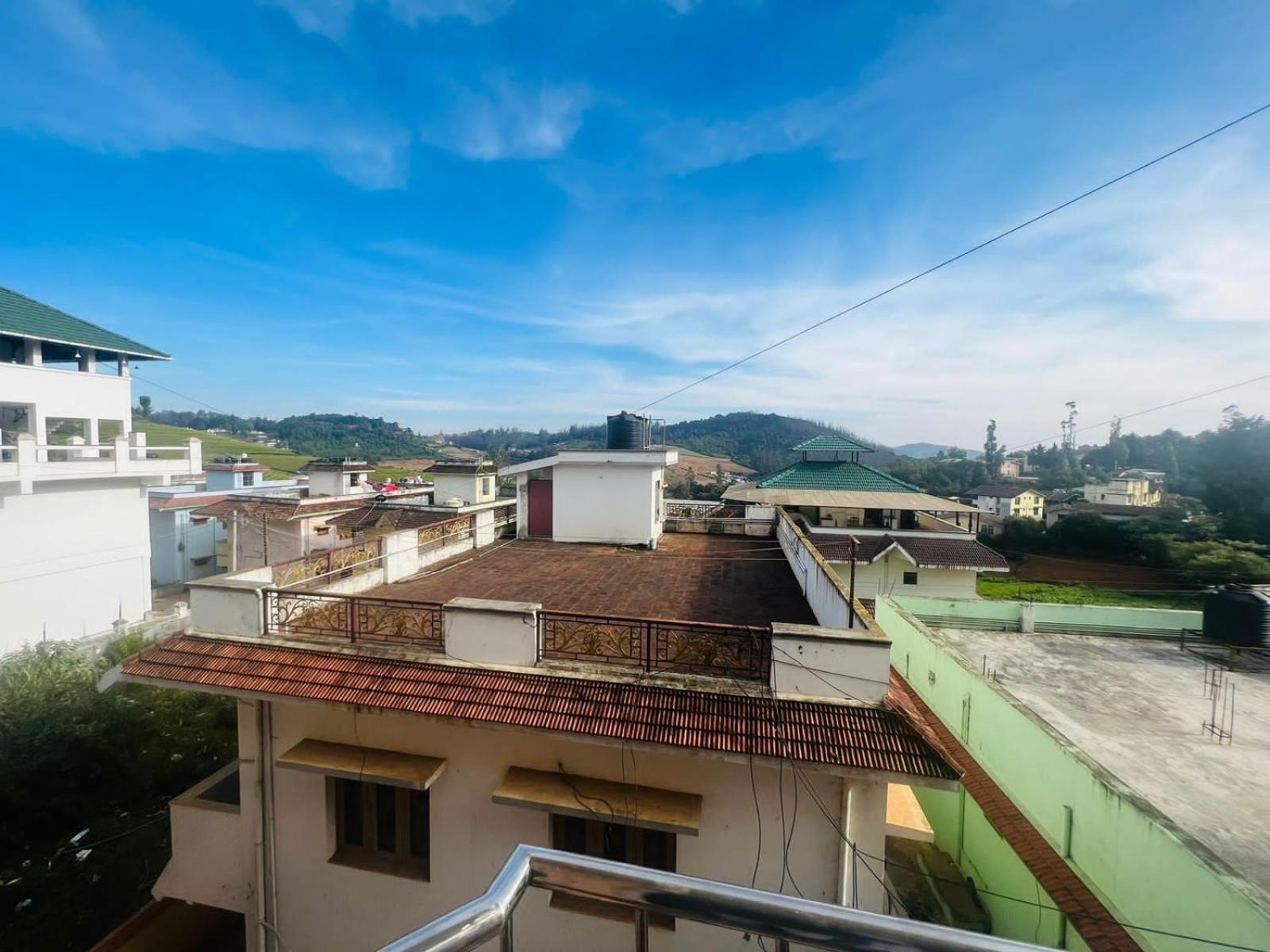 Ooty Vpr Residency Hotell Eksteriør bilde