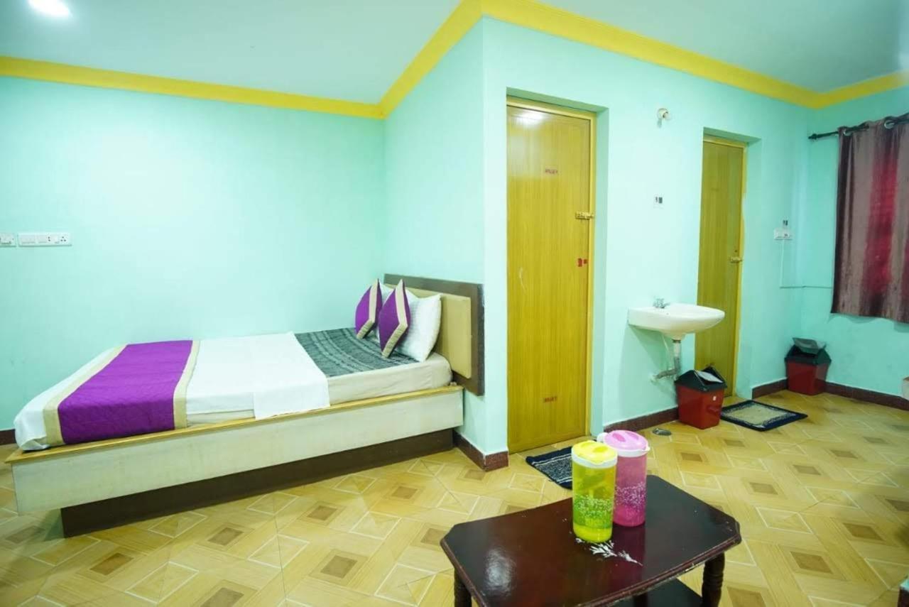 Ooty Vpr Residency Hotell Eksteriør bilde